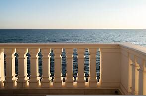 Magic Seaside Apartment