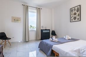 Magic Seaside Apartment