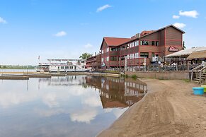 The Lodges at Breezy Point