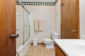 The Lodges at Breezy Point