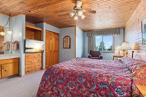 The Lodges at Breezy Point