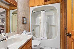 The Lodges at Breezy Point