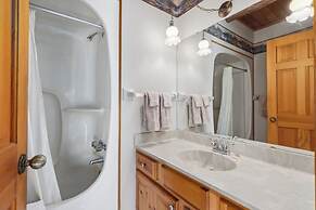 The Lodges at Breezy Point