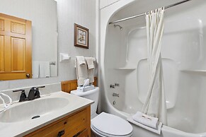 The Lodges at Breezy Point