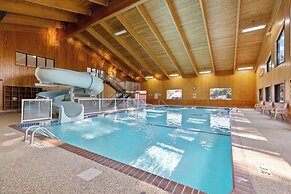 The Lodges at Breezy Point