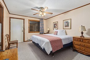 The Lodges at Breezy Point