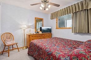 The Lodges at Breezy Point