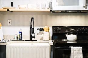 Harmony Studio 5min-asian Dist Full Kitchen