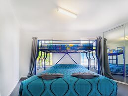 Boyne Island Motel and Villas