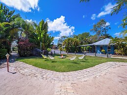Boyne Island Motel and Villas