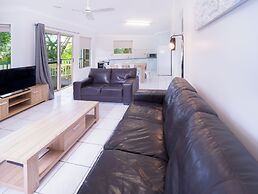 Boyne Island Motel and Villas