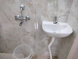 Eben Service Apartment