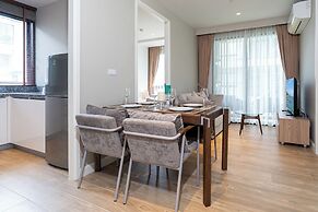 Diamond Condominium 2506