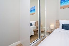 Diamond Condominium 2506