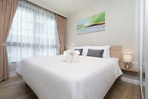 Diamond Condominium 2506