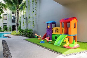 Diamond Condominium 2506