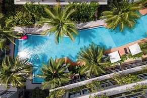 Diamond Condominium 2506