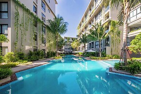 Diamond Condominium 2506