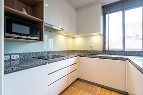 Diamond Condominium 2506