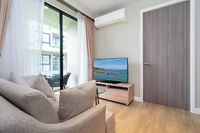 Diamond Condominium 2506