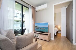 Diamond Condominium 2506