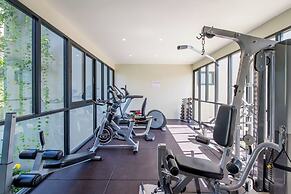 Diamond Condominium 2506