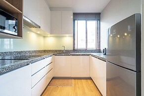 Diamond Condominium 2506