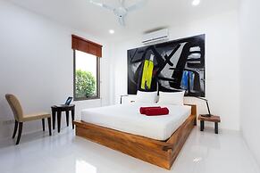 Open-space Design 4BR Pool Villa Luna