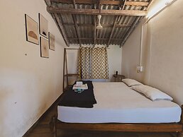 Sunset Cafe Beach Stay