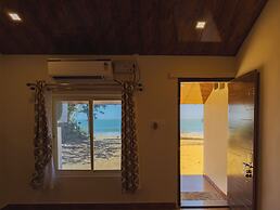 Sunset Cafe Beach Stay