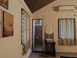 Sunset Cafe Beach Stay