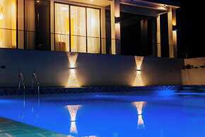 Ever Retreat B&P Beach Villa