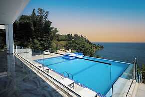 Ever Retreat B&P Beach Villa