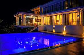 Ever Retreat B&P Beach Villa