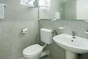 Apartments Fontana Resort in Jelsa, With Swimming Pool