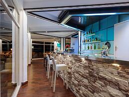 Apartments Fontana Resort in Jelsa, With Swimming Pool