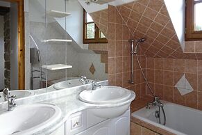 Semi-detached House, Benodet
