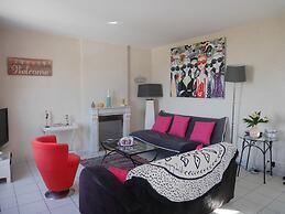 Holiday Home in Ploudalmyzeau