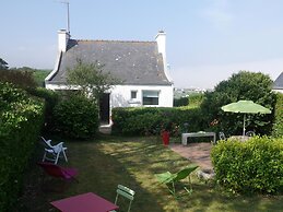 Holiday Home in Ploudalmyzeau