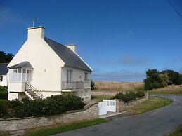 Holiday House Near Sand Beach in Ploudalmezeau