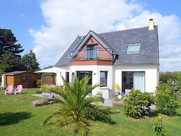 Holiday Home in Crozon With sea Beach