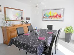 Holiday Home in Crozon With sea Beach