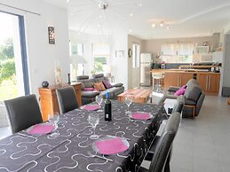 Holiday Home in Crozon With sea Beach