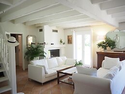 Lovely Holiday Home With Private Pool and Garden-formerly TUI Ferienha