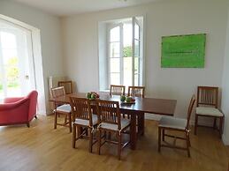 Villa With Direct Access to the Beach
