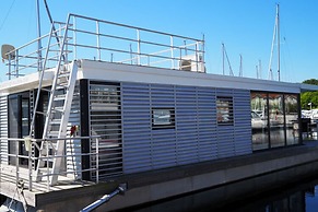 Hausboot in Boltenhagen