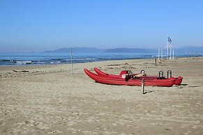 Apartment Casa Paola With Pool in Camaiore