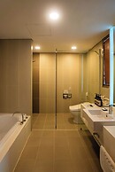 Incheon Airport Global Hotel & Suites