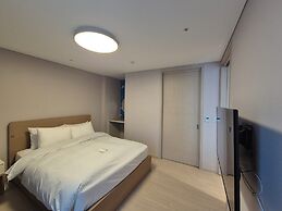 Incheon Airport Global Hotel & Suites