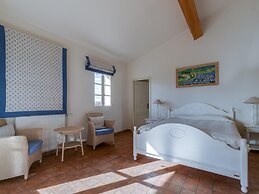 Holiday Home in Domaine de St.endreol With Pool